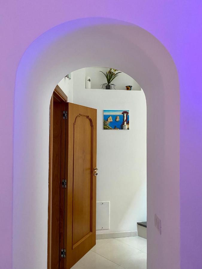 Suite Posterus 5 Capri Luaran gambar