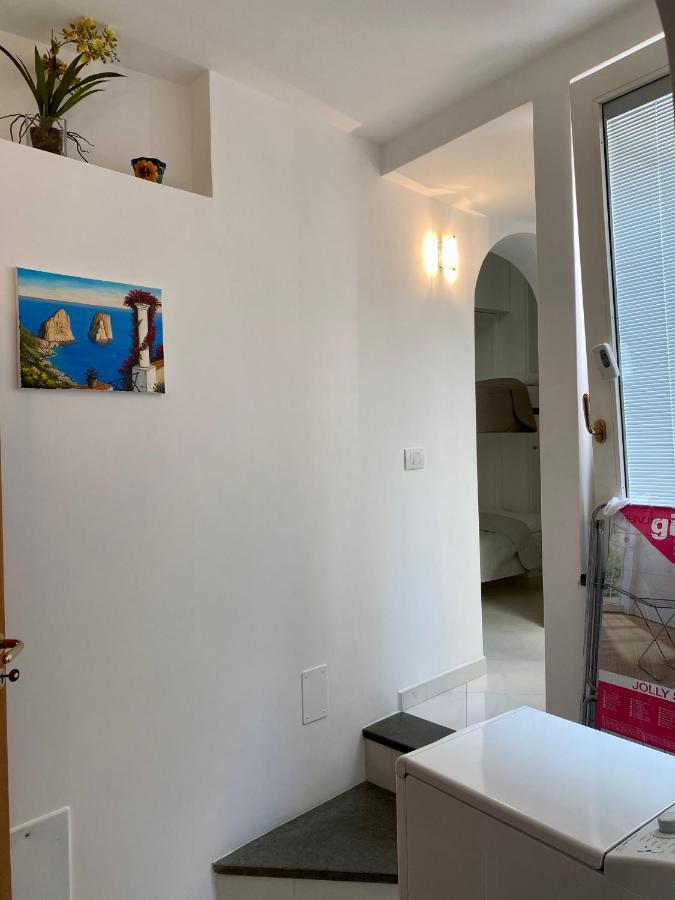 Suite Posterus 5 Capri Luaran gambar