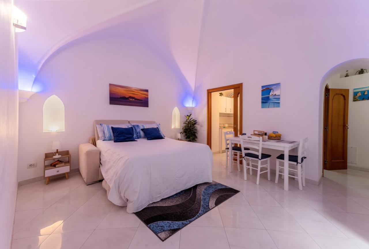 Suite Posterus 5 Capri Luaran gambar
