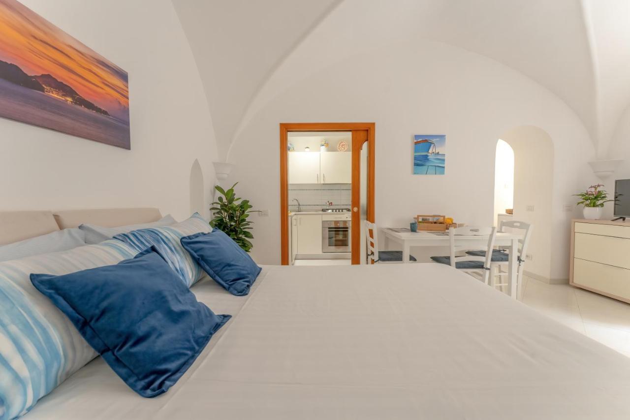 Suite Posterus 5 Capri Luaran gambar