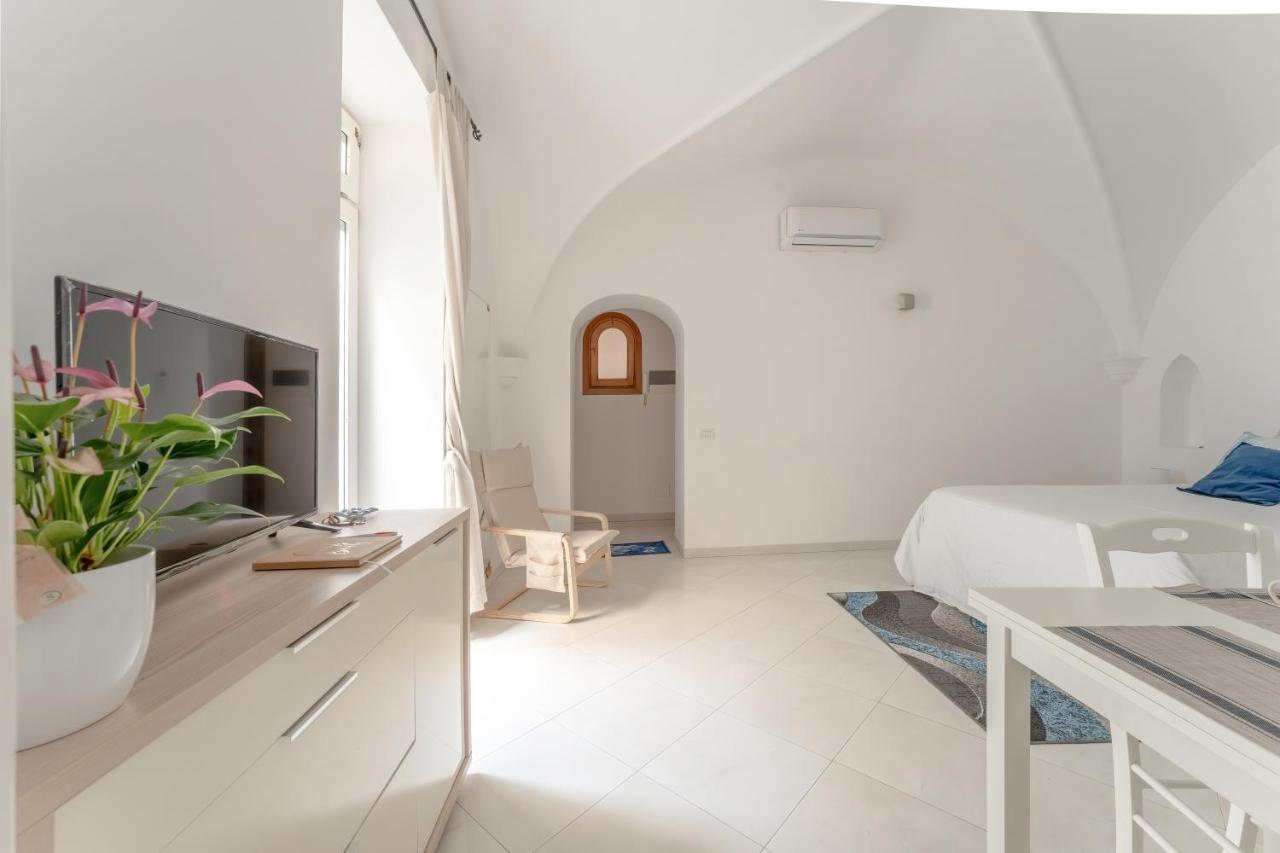 Suite Posterus 5 Capri Luaran gambar